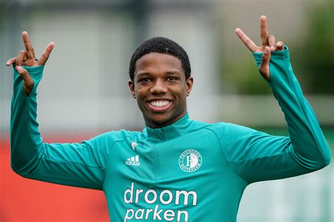 Znaki towarowe i logo feyenoord rotterdam są własnością. Teamnieuws | Groepstraining lonkt voor Malacia- Feyenoord.nl