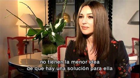 Monica bellucci was born on 30 september 1964 in the italian village of città di castello, umbria. Monica Bellucci - entrevista por Manuale D'amore 3. Las ...