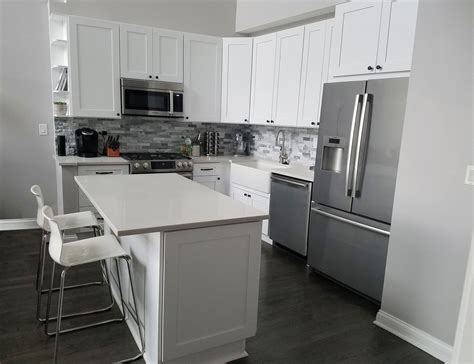 New appliances, sinks, toilets & showers. Pin by 123 Remodeling on Old Town White Kitchen Chicago ...