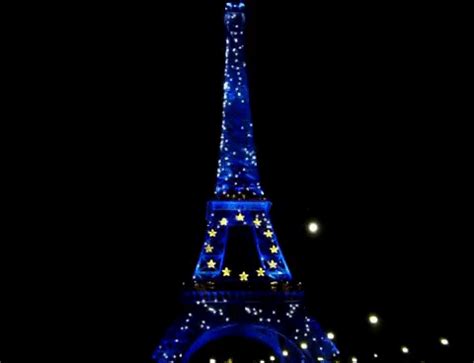 Share a gif and browse these related gif searches. Eiffel Tower GIF | Gfycat