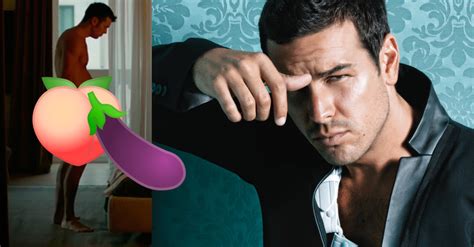 Mario casas se desnuda, como nunca le habíamos visto, en su. Así es el desnudo integral de Mario Casas en el primer ...