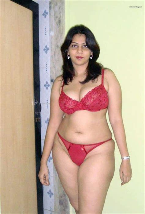 Shanaya chubby indian bengali bhabhi seducing her. NRI Mallu Aunty Boobs Ass Legs Thighs Show Sexy Hot Spicy ...