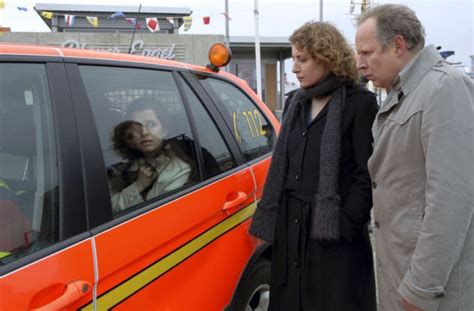 Deutschlands beliebteste krimiserie die wohl beliebteste deutsche kriminalserie glänzt bereits seit 1970 mit legendärem. Tatort: Macht der Angst - Filmkritik - Film - TV SPIELFILM
