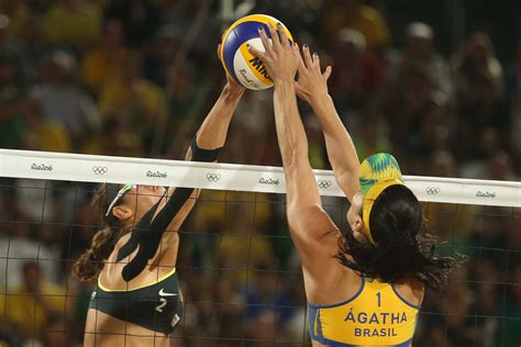 Mas, a seleção brasileira levou a melhor nas penalidades máximas, . Jogos Olímpicos Rio 2016: Vôlei de Praia- Feminino- Brasil ...