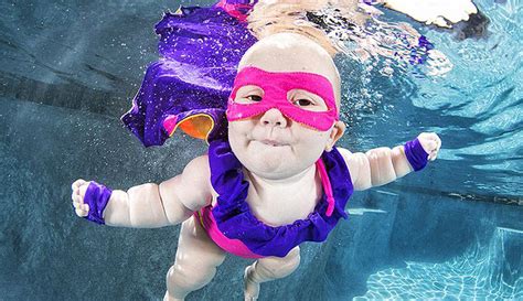 Info lengkap, anda bisa kunjungi instagram @swimtime.aquatics. Foto-Foto Bayi Belajar Berenang Ini Terlalu Menggemaskan ...