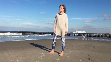 ≣ yoga योग ≣ chanting मन्त्र ≣ silence मौनम्. YOGA in rostock #outdoor #strand von warnemünde mit angela ...