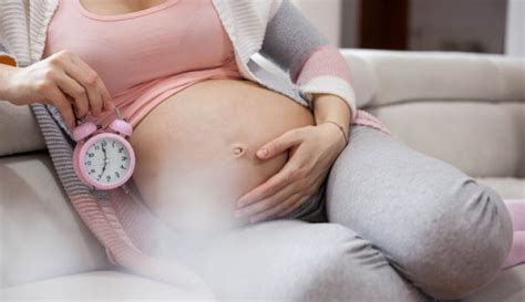 Normalerweise treten die ersten symptome ab ende der vierten/anfang der fünften schwangerschaftswoche auf. Anzeichen der Geburt: die ersten Zeichen richtig erkennen