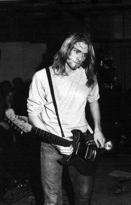 In 1991 nirvana's nevermind changed the face of guitar music for good. Kurt Cobain's Guitar Rig, Gear & Pedalboard | Equipboard®