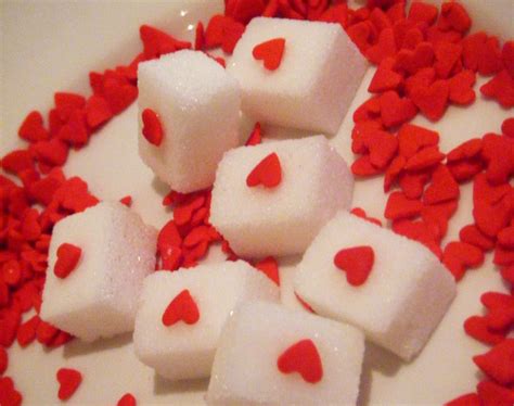 Come personalizzare delle semplici zollete di zucchero.trasformare le zollette di zucchero in bellissime zollette di zucchero decorate. Zollette Di Zucchero Decorate / Zollette Di Zucchero Fai ...