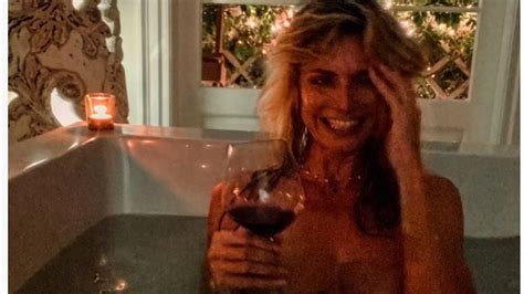 Bezaubernde dame wird in ihre getrimmte muschi gebumst. Heidi Klum genießt mit ihrem Tom ein romantisches Bad ...