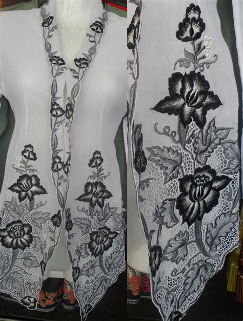 The 'peranakan kebaya' is made from a sheer material, cotton voile or silk adored with embroideries. BUTIK ISZIE, SRI AMAN SARAWAK: Kebaya Nyonya Ready Made
