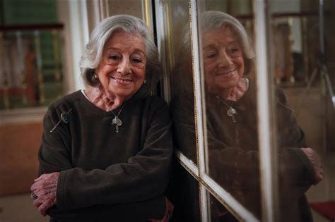 6 doutora honoris causa pela universidade de. Eunice Muñoz: 'Ninguém está mais desabrigado do que um ...