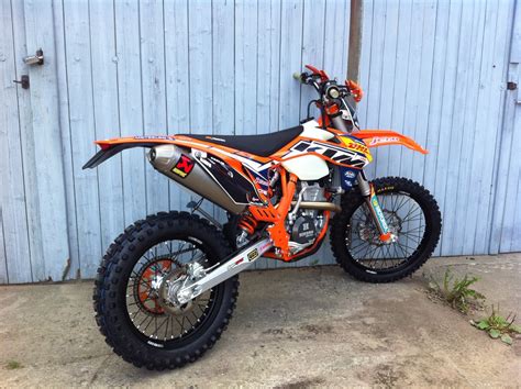 The result is maximum chance of victory for professionals and maximum fun factor for amateurs. KTM 350 EXC-F 2014 - Calles's Bike Check - Vital MX