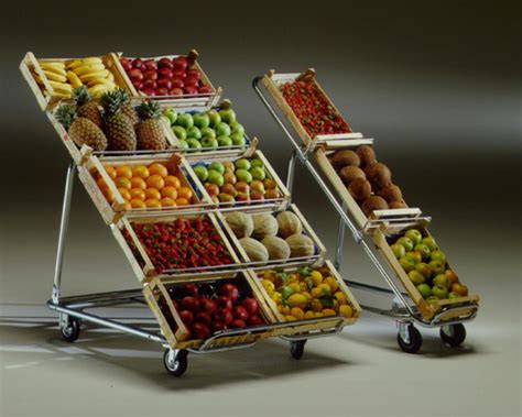 Tutto questo ad un costo competitivo sul mercato. Arredamento Negozi di Frutta e Verdura | Arredo Negozi ...