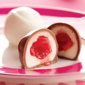 Learn how to make adorable christmas mice candy from midwest living senior food editor diana mcmillen. Christ Mice Candies : 50 Irresistible Christmas Candy ...