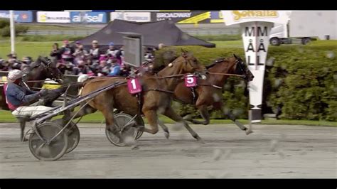 Vinnaren får tre miljoner kronor och blir en av travsportens odödliga. Elitloppet 2019 - DIJON 1.10,3 - Romain Derieux - Solvalla ...