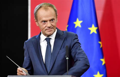 Его друг вместе с девушкой уоллеса отправляется на поиски. Donald Tusk może zostać szefem europejskiej centroprawicy ...