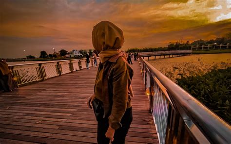 Senam lantai adalah salah satu cabang dari olahraga senam. Membuat Efek Senja Dengan Aplikasi Lightroom - Desainku