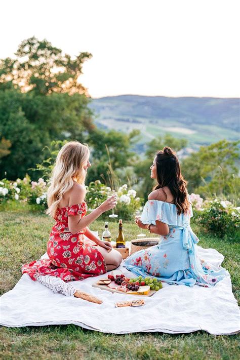 They're perfect for serving deviled eggs , picnic food extraordinaire. How to Prepare for a Family Picnic - PRETEND Magazine