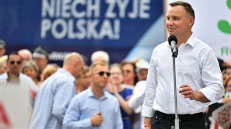 Jedynka nadaje od 1953 roku. Kaczyński: Andrzej Duda musi być prezydentem; to człowiek ...