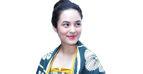 Chelsea sendiri adalah seorang aktris yang bisa kita katakan pendatang baru didunia hiburan tanah air, dan ia aktris yang berkebangsaan indonesia. Biodata Chelsea Islan Lengkap Dengan Agama Dan Foto Terbarunya