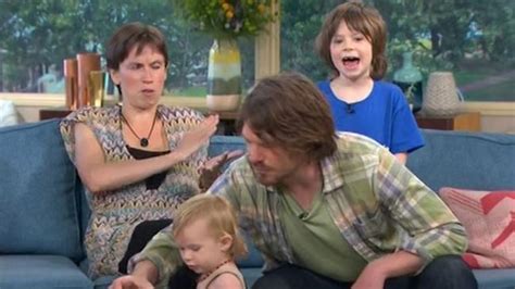 Little girl wees on floor in TV interview, 'off-grid ...