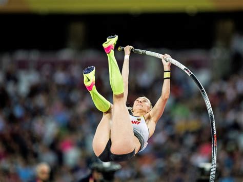 May 28, 2021 · yhdysvaltalaiset pikajuoksijat michael norman ja kenneth bednarek olivat liukkaassa juoksuvireessä yleisurheilun timanttiliigan toisessa kilpailussa dohassa. Ryzih beim Diamond-League-Finale Vierte