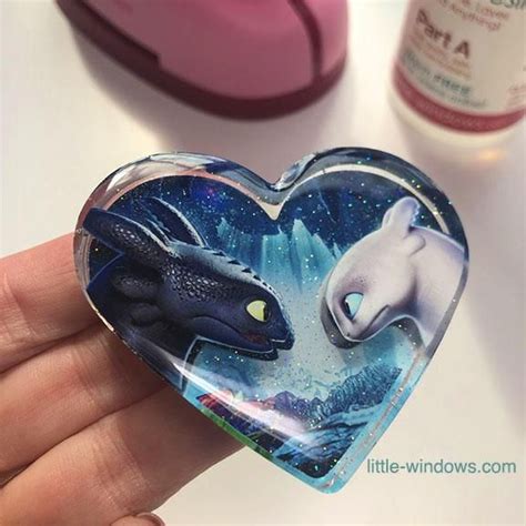 Layering with Resin | Diy resin crafts, Resin jewelry ...