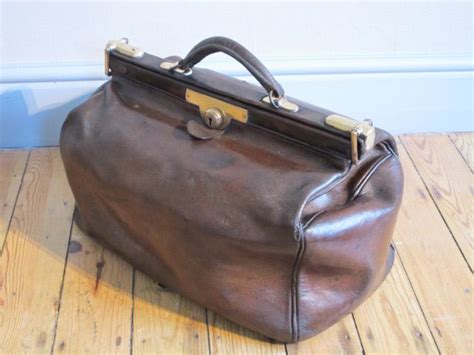 59 results for gladstone bag. 1920s English Gladstone Leather Bag | Gladstone bag ...