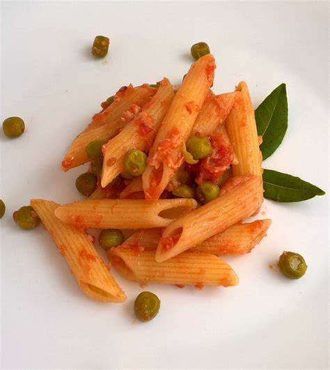 Maybe you would like to learn more about one of these? Penne rigate tonno e piselli (primi)