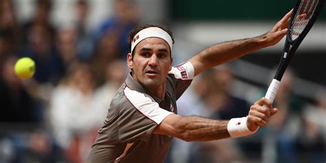 Roger federer open his 2016 wimbledon campaign with a reassuring win. Open d'Australie : Roger Federer, miraculé, affrontera ...