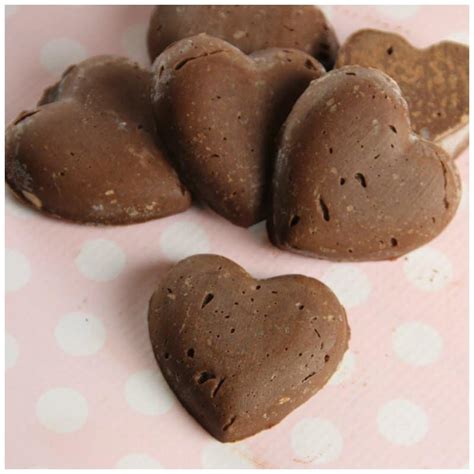 These low carb candy recipes are great to store in your desk or in your purse to help you make a better choice than something sugar filled that you will regret later. Sugar Free Chocolate Candy Hearts (Keto Friendly Recipe ...