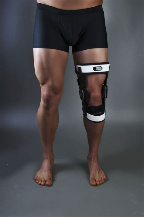 Check spelling or type a new query. Knieorthese - Gladiator ACL Lite - Optec USA ...