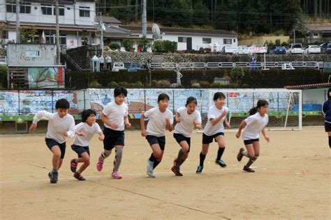 第76回びわ湖毎日マラソン大会結果pdf版を公開しました。 第76回びわ湖毎日マラソン大会結果pdf版（205kb） 2021.02.28 第76回びわ湖毎日マラソン大会は無事終了しました。 ご声援ありがとうございました。 2021.02.19 欠場選手のお知らせをアップしました。 2021.02.15 平成26年度校内マラソン大会::下北山小学校ブログ