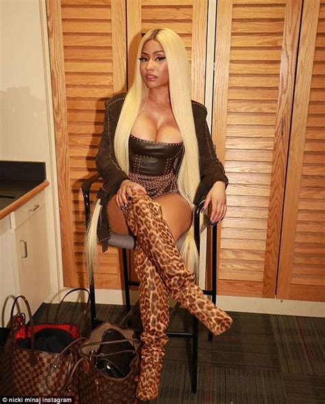 Minaj posted her brother's $100,000 bond when he was arrested in december 2015. Nicki Minaj and Nas split after seven months of dating ...