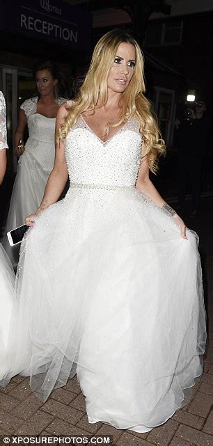 Hot promotions in line white wedding dress on aliexpress aliexpress will never be beaten on choice, quality and price. Katie Price is back in a wedding dress as she glams it up ...