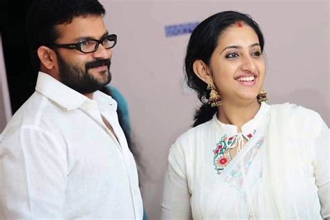 Check out the latest news about jayasurya along with jayasurya movies, jayasurya photos, jayasurya videos and more on times of india entertainment. Jayasurya's wife Saritha escapes online fraud bid | The ...