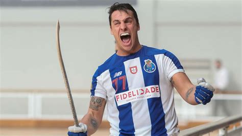 Segue tudo na mesma no campeonato nacional de hóquei em patins, cumpridas que estão seis jornadas, com fc porto, benfica, sporting e oliveirense. FC PORTO CONQUISTA TORNEIO !! - Portistas Oficial