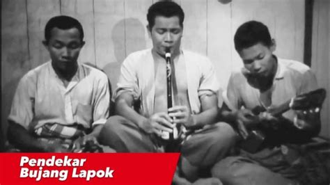 Do re mi tiga orang sahabat berjumpa terus sepakat otak yang geliga sekarang dah tersumbat re do ti la so fa mi re do. 9 Filem P.Ramlee Yang Masih Popular Sampai Hari Ini ...