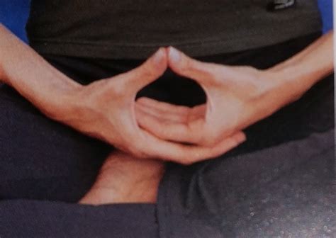 Maybe you would like to learn more about one of these? Finger-Yoga: 5 Mudras, mit denen du deine Nerven beruhigst ...