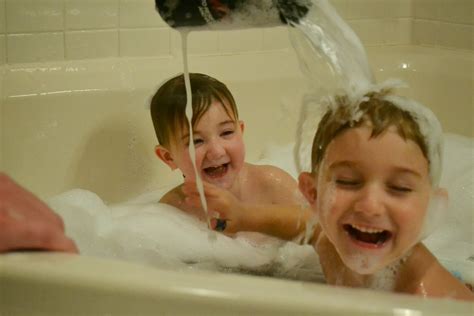 Collier Party of 5: Bathtime Kids