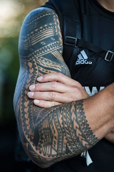 Bill kaulitz star tattoo shirt. #RIO2016 New Zealand All Blacks rugby player Sonny Bill ...