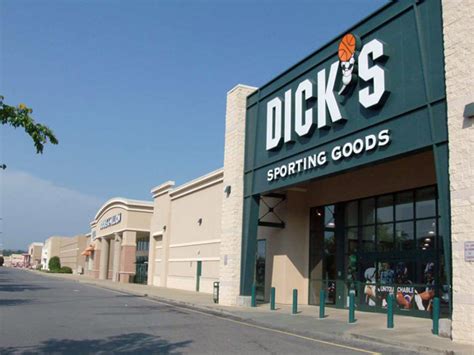 A free inside look at company reviews and salaries posted anonymously by employees. DICK'S Sporting Goods Store in Kingsport, TN | 721