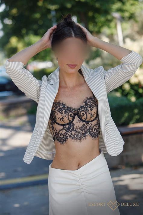 Hier gebe ich meine persönliche meinung wieder, basierend auf aktuelle. Rosalie - Escort Deluxe - High Class Escort Service