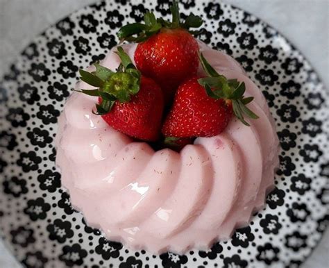 1:56 resep kue cubit basah. Cara Membuat Puding Susu Rasa Strawberry | Resep Bunda Rumahan