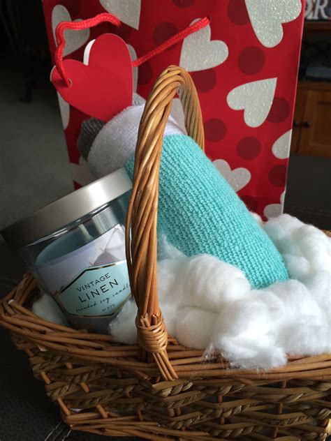 Starting anew once again, i give thanks that i have found you. What to get your friends for their second wedding anniversary (cotton theme) 😊😍 | Second wedding ...