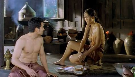 ไม่เหมือนตรงไหน เอาปากกามาวง แม่เบี้ย เวอร์ชั่น เอ ศุภชัย สะเทือนวงการมาก ท่าขูดมะพร้าวในตำนาน รีวิวหนัง แม่เบี้ย 2015