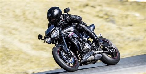 2017 triumph street triple rs review: Triumph Street Triple 800 S, R und RS 2017 - Modellnews