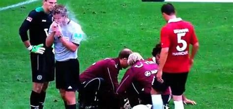 A milli takımımızın 11 kasımda hırvatistan'la oynayacağı avrupa futbol şampiyonası elemeleri ilk maçını yönetecek alman hakem. German referee sees water bottle explode in his face ...