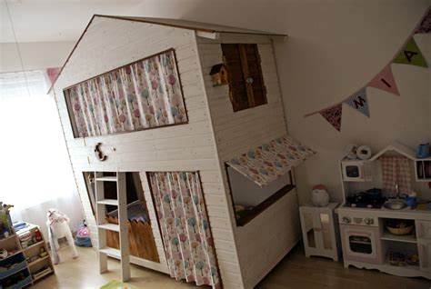 Kinderhaus bett bett haus kinder armaqitpropinfo spielhaus. Löckchenzauber: Selbstgebaut nach einer Buntstiftskizze ...